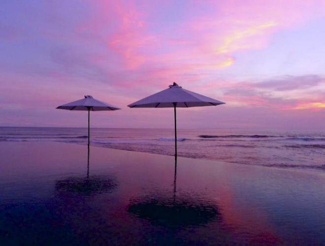 THE INFINITY POOL WITH SPECTACULAR OCEAN VIEW 
